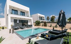 Sunwhite Villas - Private Pool & Cozy Atmosphere, By Zantewize